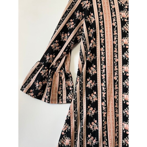 Everly Floral Dress‎ Size Medium Black Pink Roses Boho Girly - Picture 14 of 16